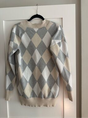 Argyle Crew Neck Sweater in Gray & Cream